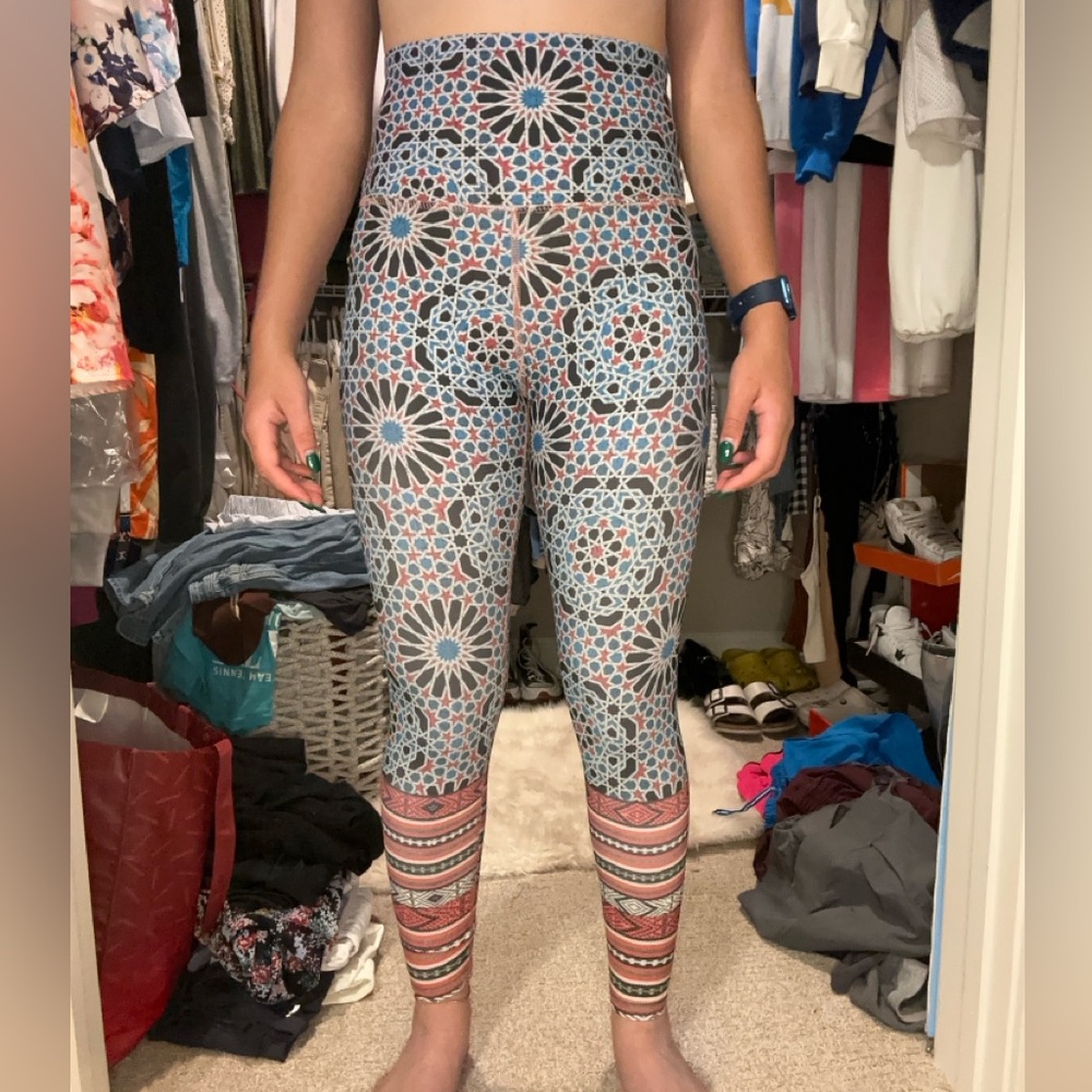 Evolution and Creation Patterned Leggings Women's S